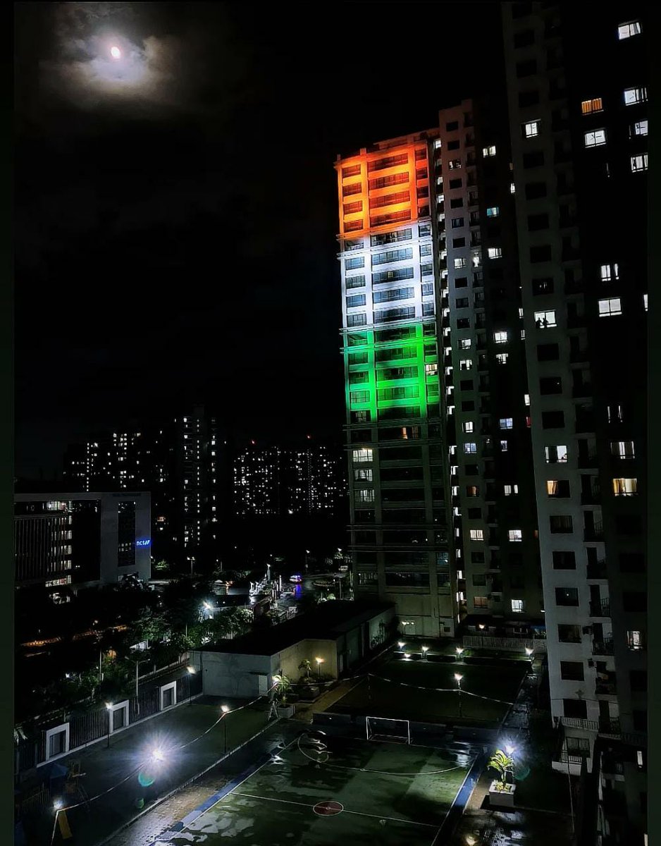 Cciittuu's tweet photo. Following Hon'ble PM Shri @narendramodi Ji's appeal, this is a very special gesture which has enriched the #HarGharTiranga movement at #blueridge_township Pune

#AazadiKaAmritMahotsav
#JaiHindJaiBharat https://t.co/jjUH5lQx50