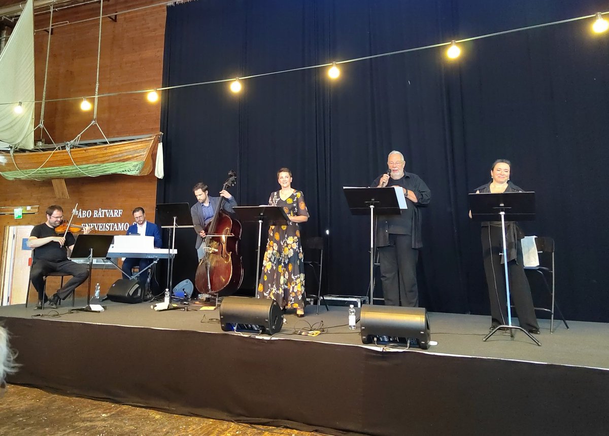 Kiitos <a href="/TurkuMusicFest/">Turun musiikkijuhlat</a> ja <a href="/saarasofia/">Saara-Sofia Sirén 🇫🇮🇪🇺🇺🇦</a>,  aivan fantastinen Matti ja tytöt - konsertti Ruissalossa.  <a href="/kauppakamaritku/">Turun kauppakamari</a> hallitus kiittää ja kumartaa.  <a href="/VisitTurku/">Visit Turku</a> <a href="/LilliPaasikivi/">Lilli Paasikivi 🇺🇦</a>