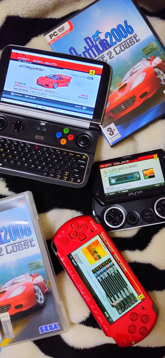 _moshix2's tweet photo. #OUTRUN2SP 三昧
#OUTRUN2006 for PlayStation Portable
#OUTRUN2006 for Windows
#PSPgo #PSP #GPDWIN2 #OUTRUN2
#OUTRUN #アウトラン #SteamDeck 予約済
#ARCADE1up でリリースしたら即買い🤣
🌴🚗 💨🌴🚙三🌴🚚💭🌴🚌💭🌴🚐💭 https://t.co/vezBGo0X34