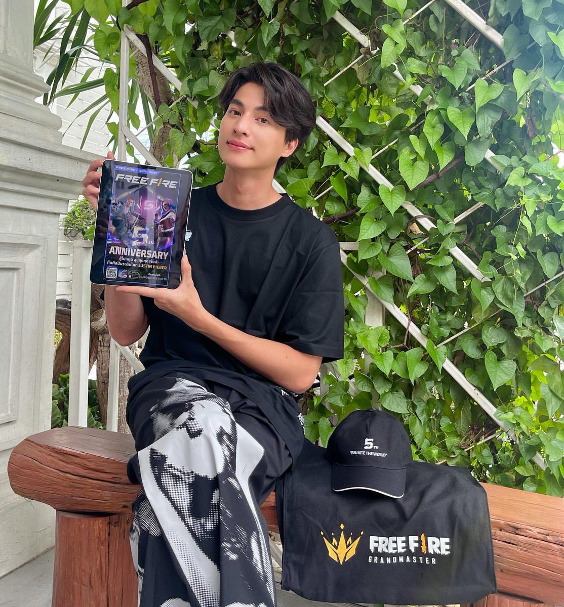 GulfBangladesh's tweet photo. IG update #GulfKanawut with @freefireth on 14.8.22

🔗https://t.co/MaWIIJEPKf

Please engage♥️

GULF KANAWUT
@gulfkanawut #กลัฟคณาวุฒิ 
#PhiBalls #ลูกบอลของคุณบิ๊กกลัฟ 
#FFใส่สุดให้หลุดโลก #FreeFire   #TheBattleExplorer #FreeFireครบรอบ5ปี #FF5thAnniversary
#FreeFireTH https://t.co/2HNnQFGxyN