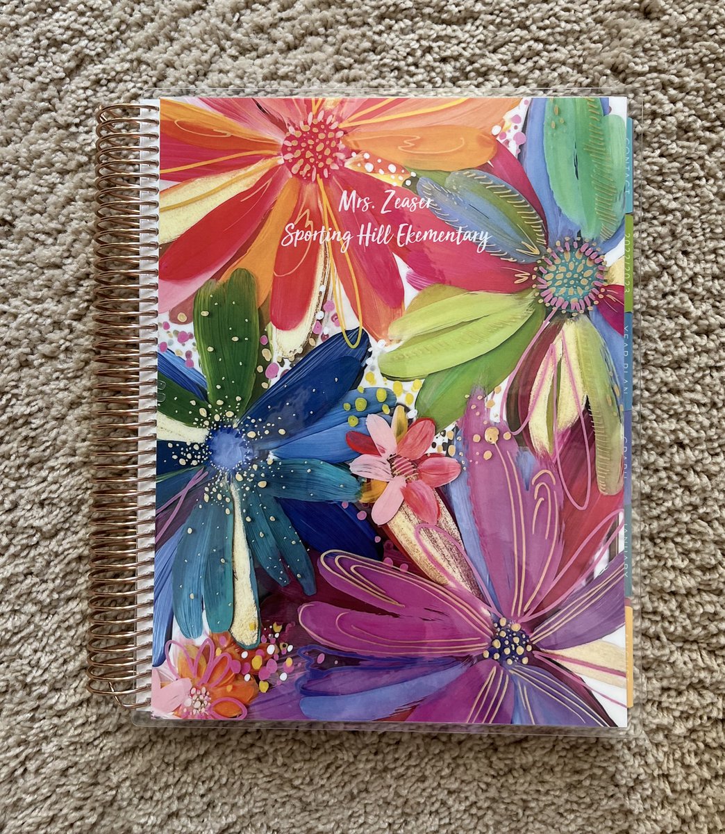 Trzeaser's tweet photo. Nothing like that new planner feel… #itsateacherthing https://t.co/anrjb5Ugb6