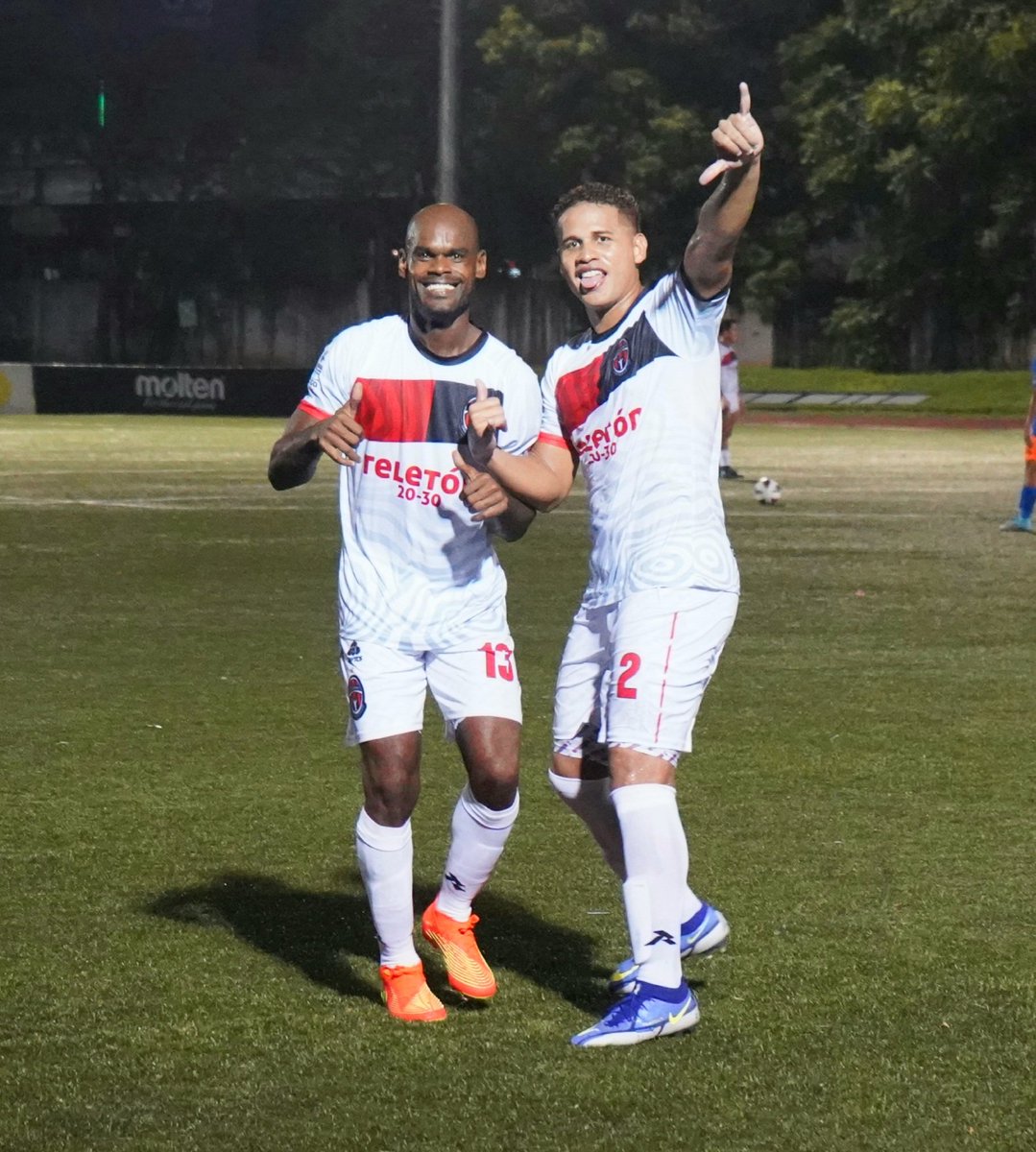 sportingsmfc's tweet photo. ¡FELIZ DOMINGO ROJINEGROS! 🔴⚫😃👍

#LucharYGanar https://t.co/ALmwYiXhKu