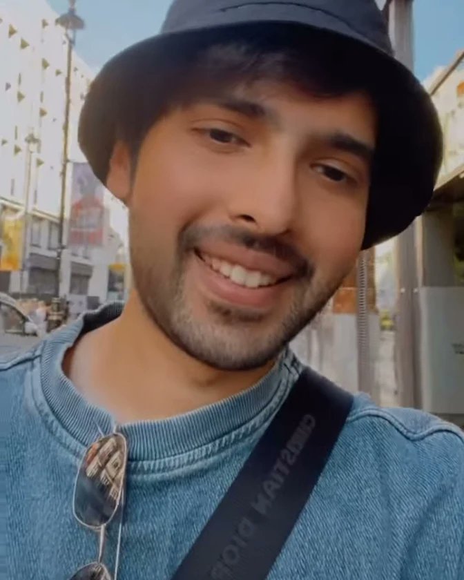 JaralMehar's tweet photo. Smile..☺️😍 https://t.co/GAvXrx39x1
