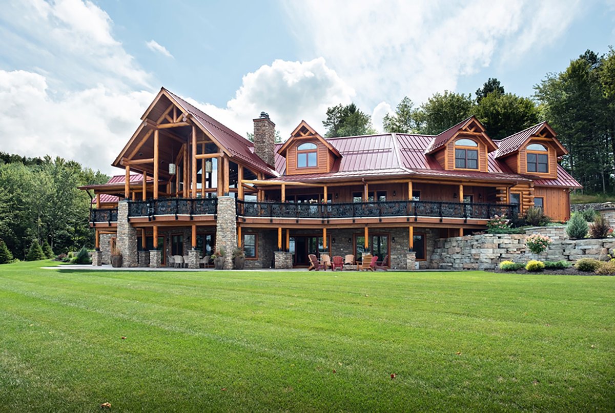 Planning a Celebration? Vacation Rentals in The Adirondacks of NY on Hinckley Lake ~ for Families & Groups ~ There’s a Perfect Accommodation for Your Next Reunion or Group Getaway. kuyahooraresort.com 
#familyreunion #groupgetaway #familytravel #luxurytravel