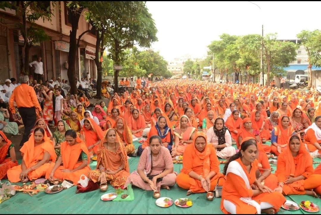 RajeshJoliyaBJP's tweet photo. શ્રદ્ધા અને ભક્તિનો સમન્વય...
કોમલબેન પટેલ દ્વારા ભવ્ય કાવડ્યાત્રા કાઢવામાં આવી જેમાં ઉપસ્થિત રહી ધન્યતાની લાગણી અનુભવું છું.. કોમલબેન આપનો હૃદયથી આભાર.. https://t.co/i1ZSredqWe