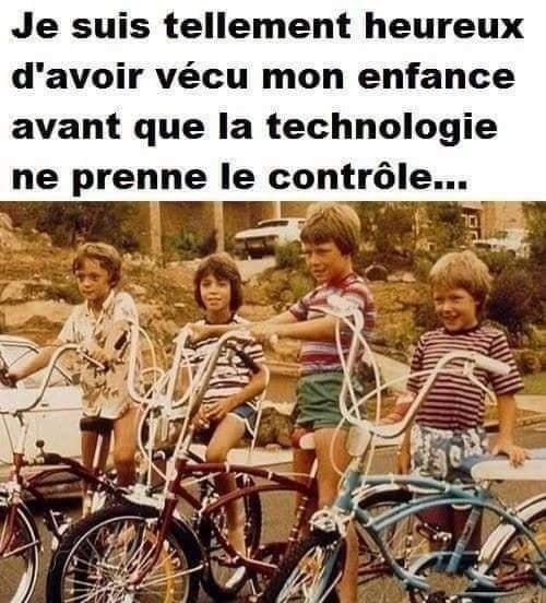 JeanneMiau's tweet photo. le temps des jours heureux https://t.co/myOFfCnI8Y
