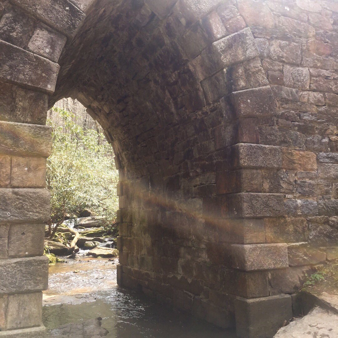JRRTolkien's tweet photo. “Wonder makes the words of praise louder.” #Gandalf #LotR #Tolkien https://t.co/a7CP8MGoIH
