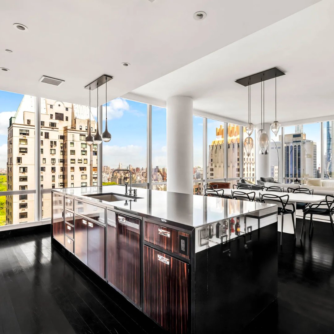JamesEdition's tweet photo. €10,160,000
Manhattan, USA
https://t.co/7CtqjHYNzX
#JamesEdition #JamesEditionHomes #NY #Manhattan https://t.co/Tr8AQR6Tmt
