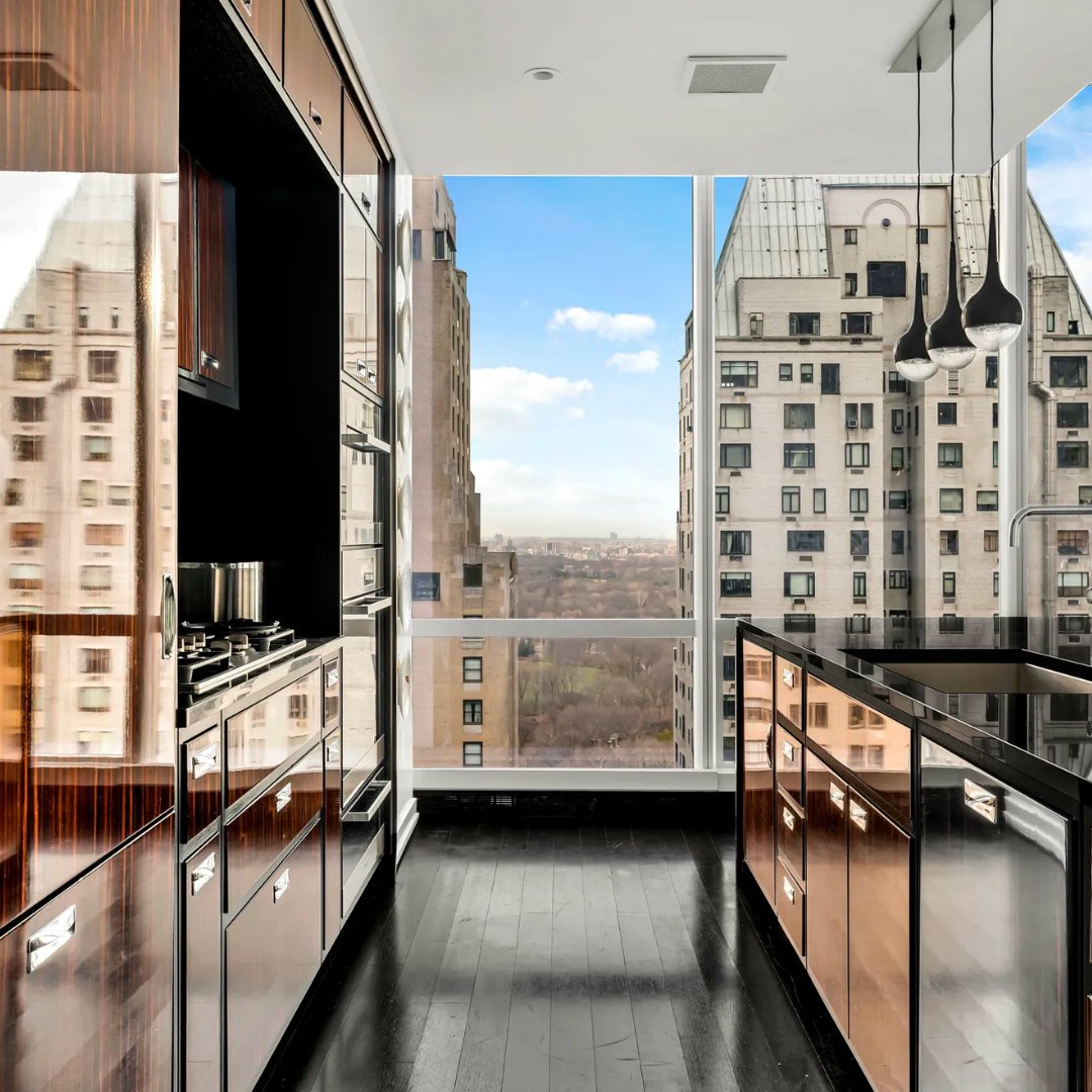 JamesEdition's tweet photo. €10,160,000
Manhattan, USA
https://t.co/7CtqjHYNzX
#JamesEdition #JamesEditionHomes #NY #Manhattan https://t.co/Tr8AQR6Tmt