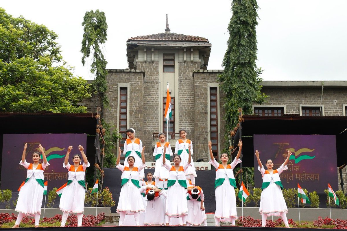 DeccanEducation's tweet photo. ‘अखंड भारत’ - विद्यार्थ्यांची शोभायात्रा समारोप कार्यक्रम व महानाट्य  रविवार, दि. १४.०८.२०२२ 
मा. श्री. प्रकाशजी जावडेकर, खासदार, राज्यसभा हे प्रमुख पाहुणे होते #AzadiKaAmritMahotsav https://t.co/NUVMKfaarJ