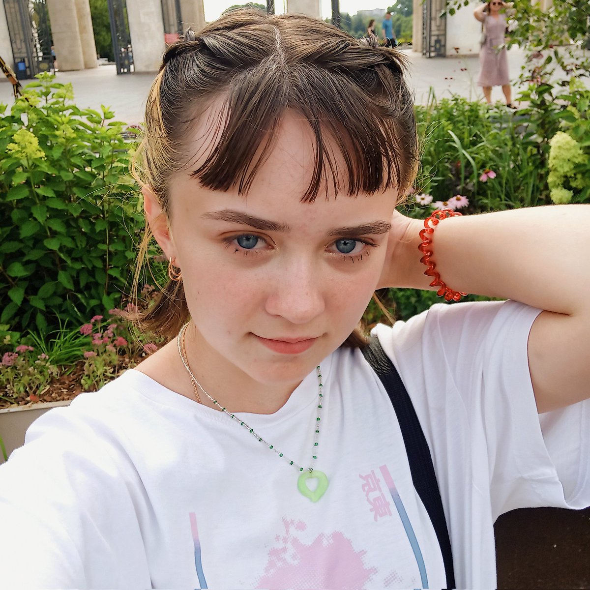 _meryyy8's tweet photo. я отлично провела время в москве, и уже еду домой!! обещаю, что на следующей неделе буду появляться чаще!💗🌼 https://t.co/ipI1tSSGaj