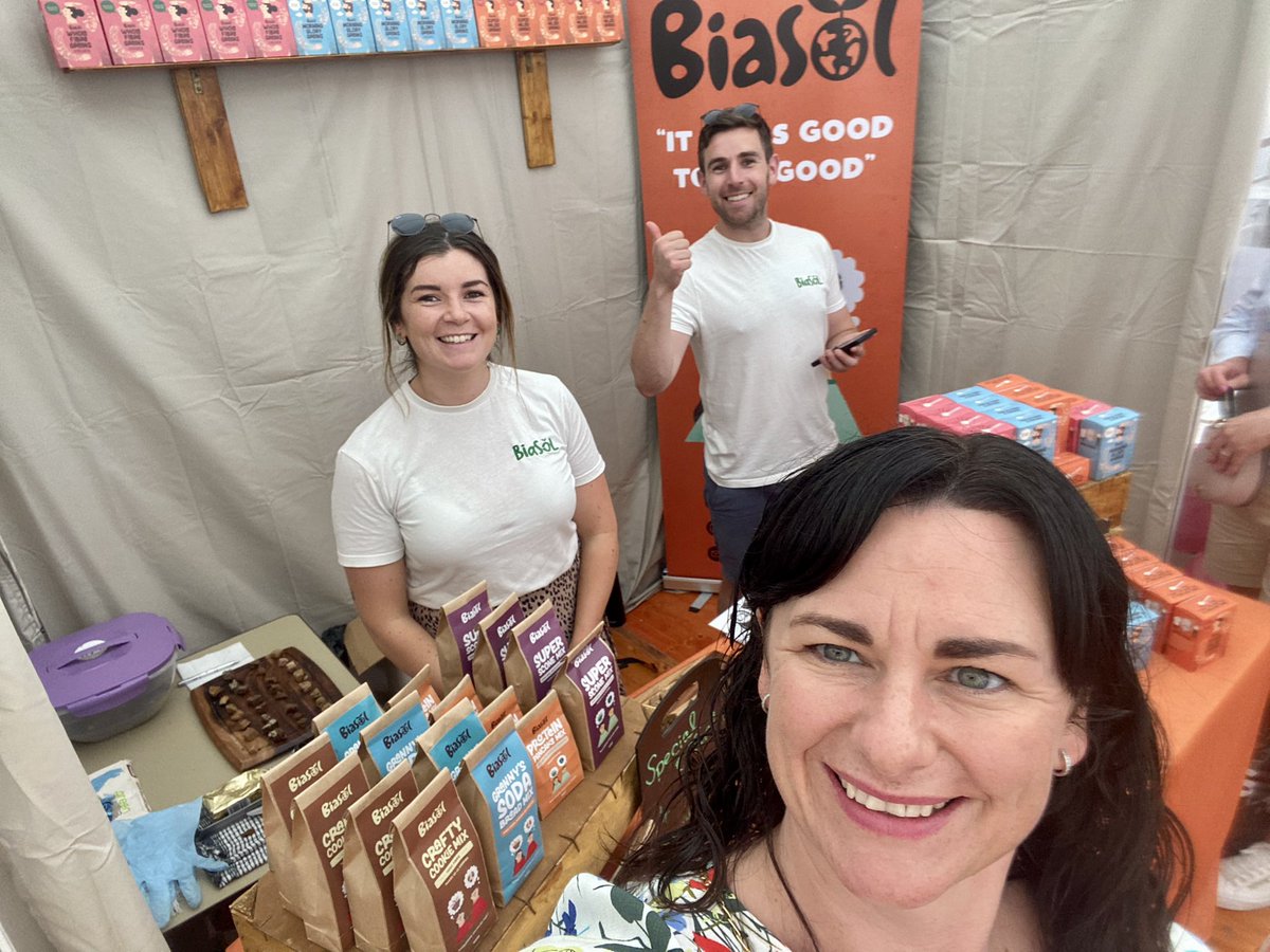 LisaMM19's tweet photo. Brilliant day at #TullamoreShow meeting some brilliant #Offaly businesses @LEOOffaly @offalycoco https://t.co/d1kUsHrFbL