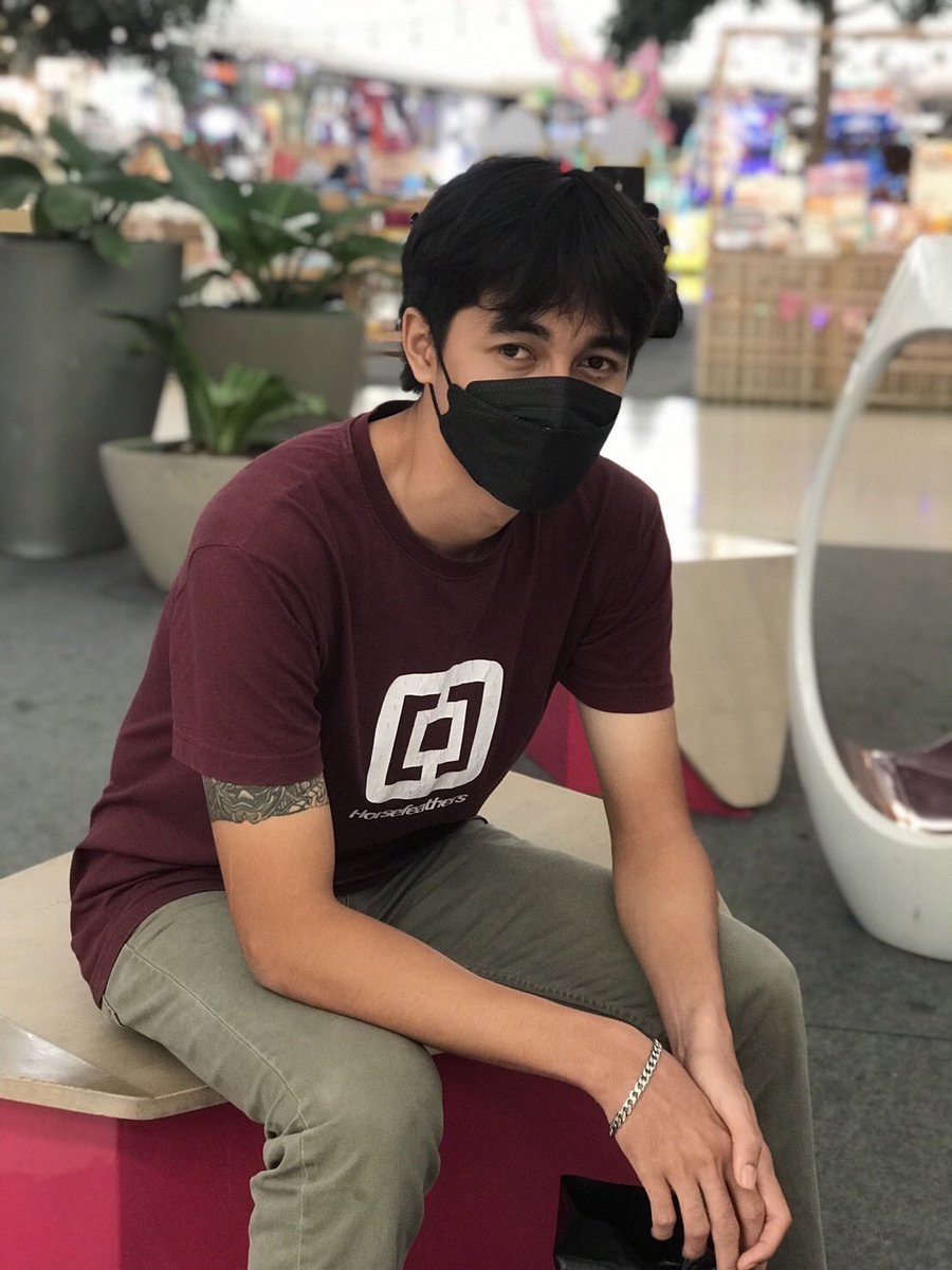 แมวขนสีรุ้ง tweet media