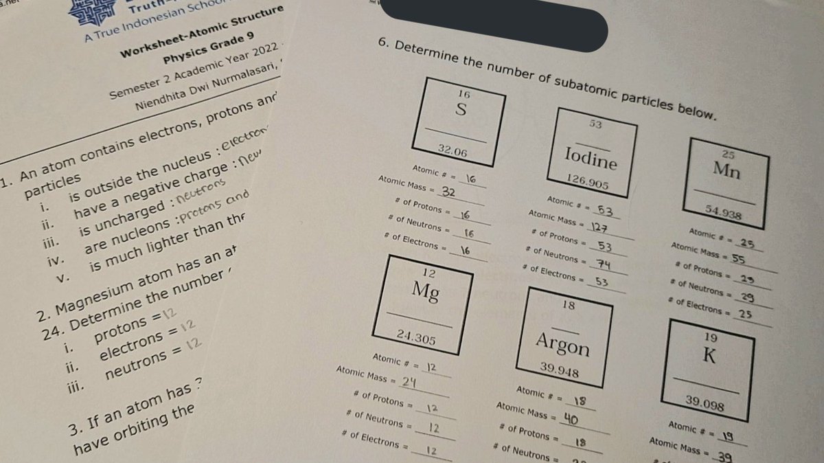 cubecandoit's tweet photo. #CubeStudy⸻>[140822]ଘ 🧸🥠

helloo, today just redoing my physics hw, afraid nanti di sekolah udah lupa semua untung aku remember it how!! not so really productive day but okay:3 rest well lovee🤍 

𖣁↷ ꒰#studytwt #studyspo꒱ ↷𖣁 https://t.co/Si69MBisYP