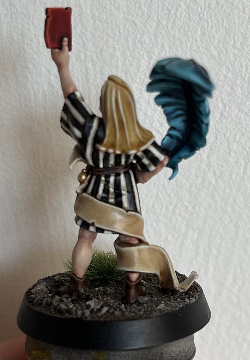 Second referee joins the league!! 👊💥🏈🎲🍾 <a href="/wepaintmini/">Darren - We Paint Minis</a> #Warmongers #bloodbowl #imperialnobility @WarComTeam #paintingwarhammer