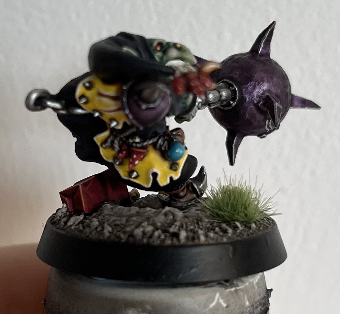 Fungas the Loon into the fray!! 👊💥🏈🎲🍾 <a href="/wepaintmini/">Darren - We Paint Minis</a> #Warmongers #bloodbowl @WarComTeam #paintingwarhammer