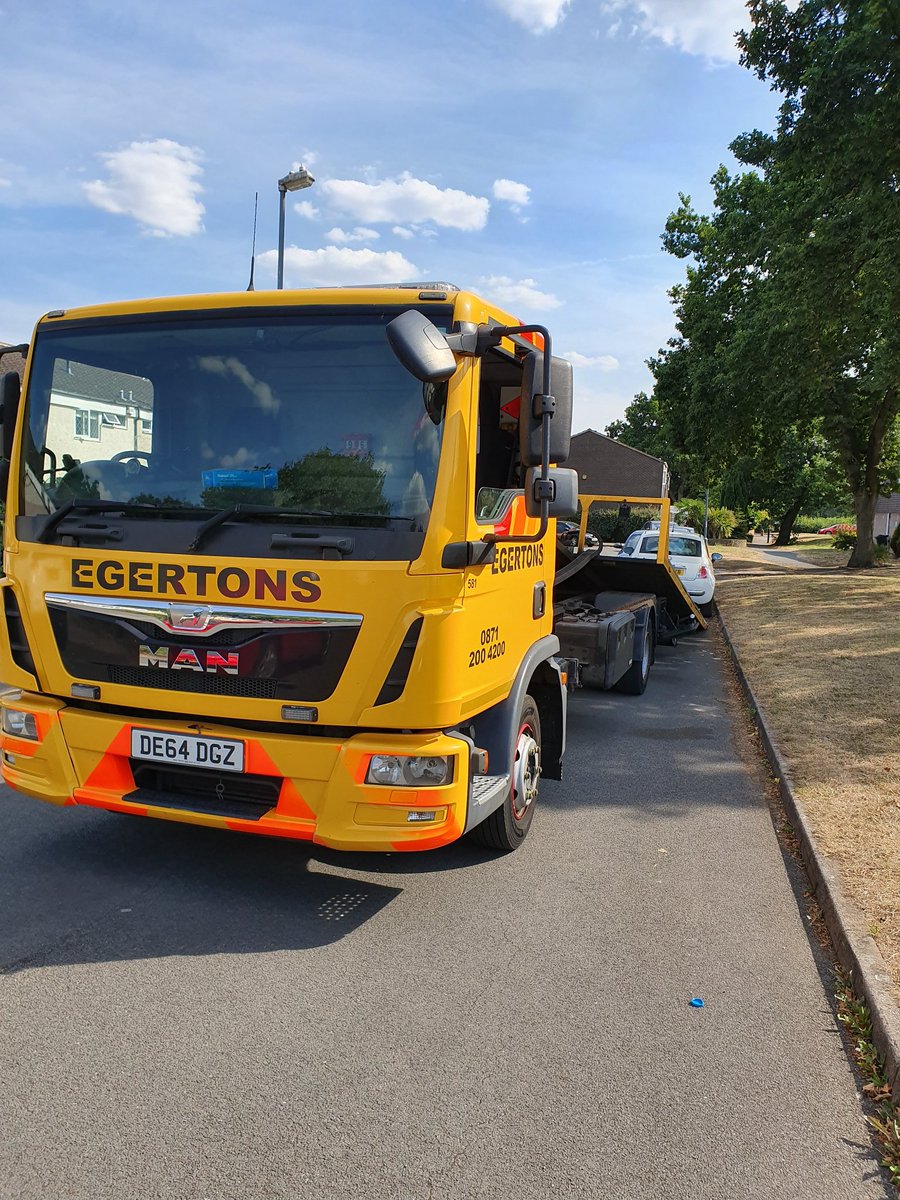 ShardEndWMP's tweet photo. #ShardEnd Officers were out and about on Patrol when they came across this π checks revealed the π hasn't been #Taxed since March.
Vehicle seized and has been Recovered.
#TaxItOrLoseIt
#NotOnMyPatch
#ASaferShardEnd https://t.co/j0QRAf9ihb