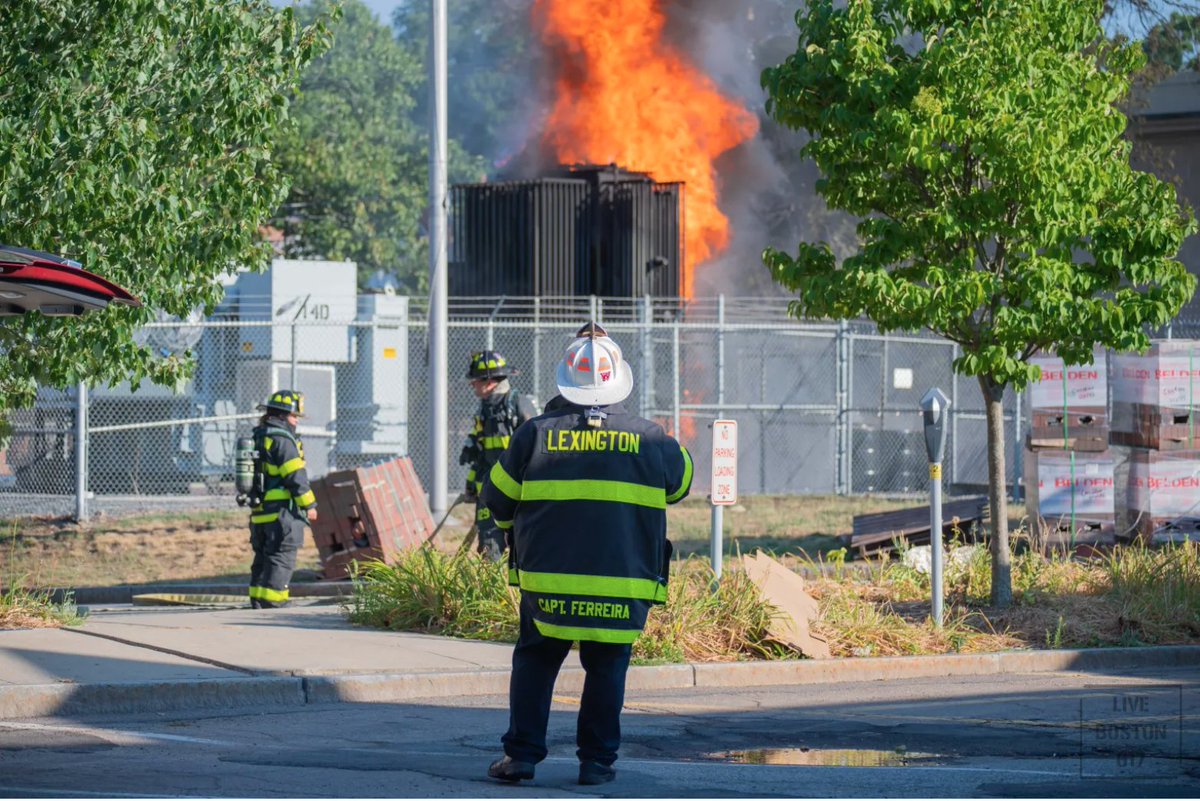 LiveBoston617's tweet photo. Featured images of the week:
#bostonfire #bostonpolice #liveboston617 #featuredimages https://t.co/u0b4JpKhmK