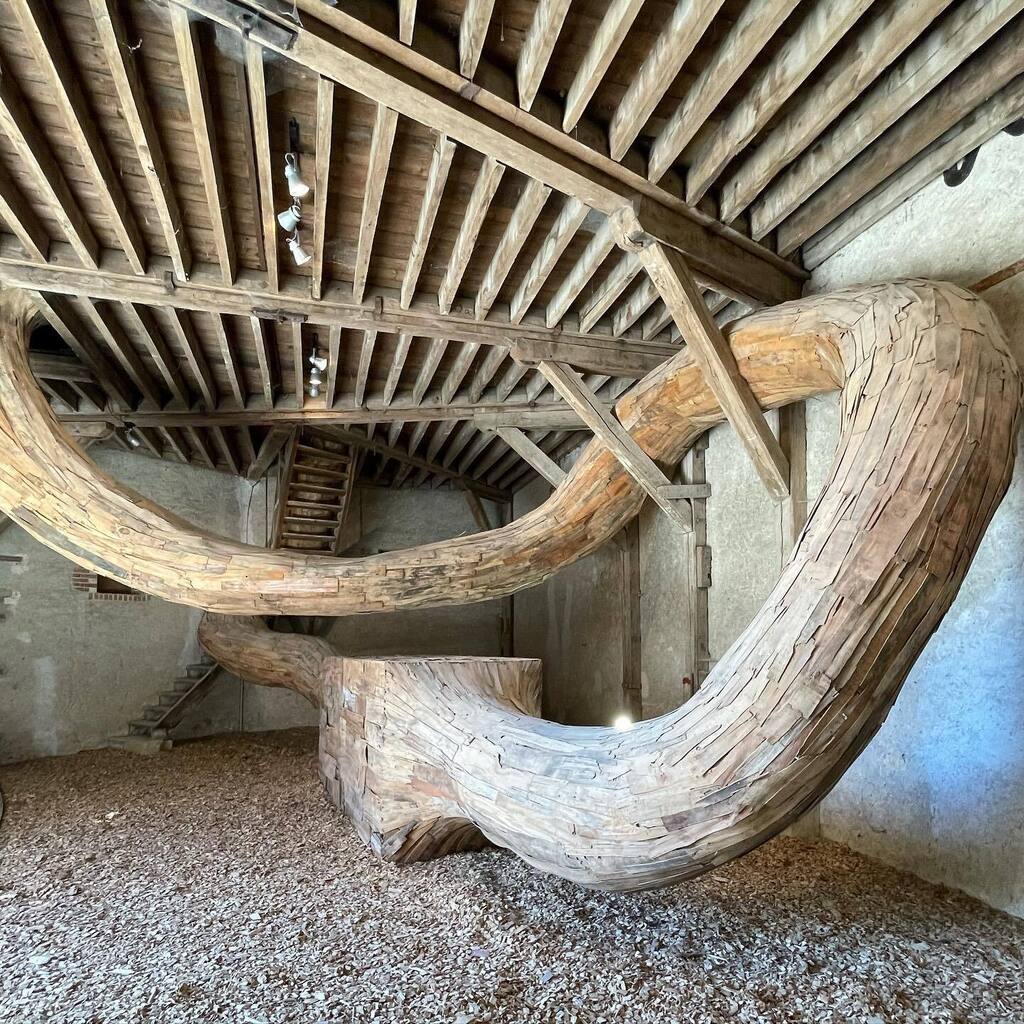 CarlosUrrozARTE's tweet photo. @domainedechaumontsurloire #henriqueoliveira (1), #jaumeplensa (2), #evikeller (3), #gerdasteinerandjörglenzlinger (4), #quayola (5) https://t.co/lMGbDOxLUh