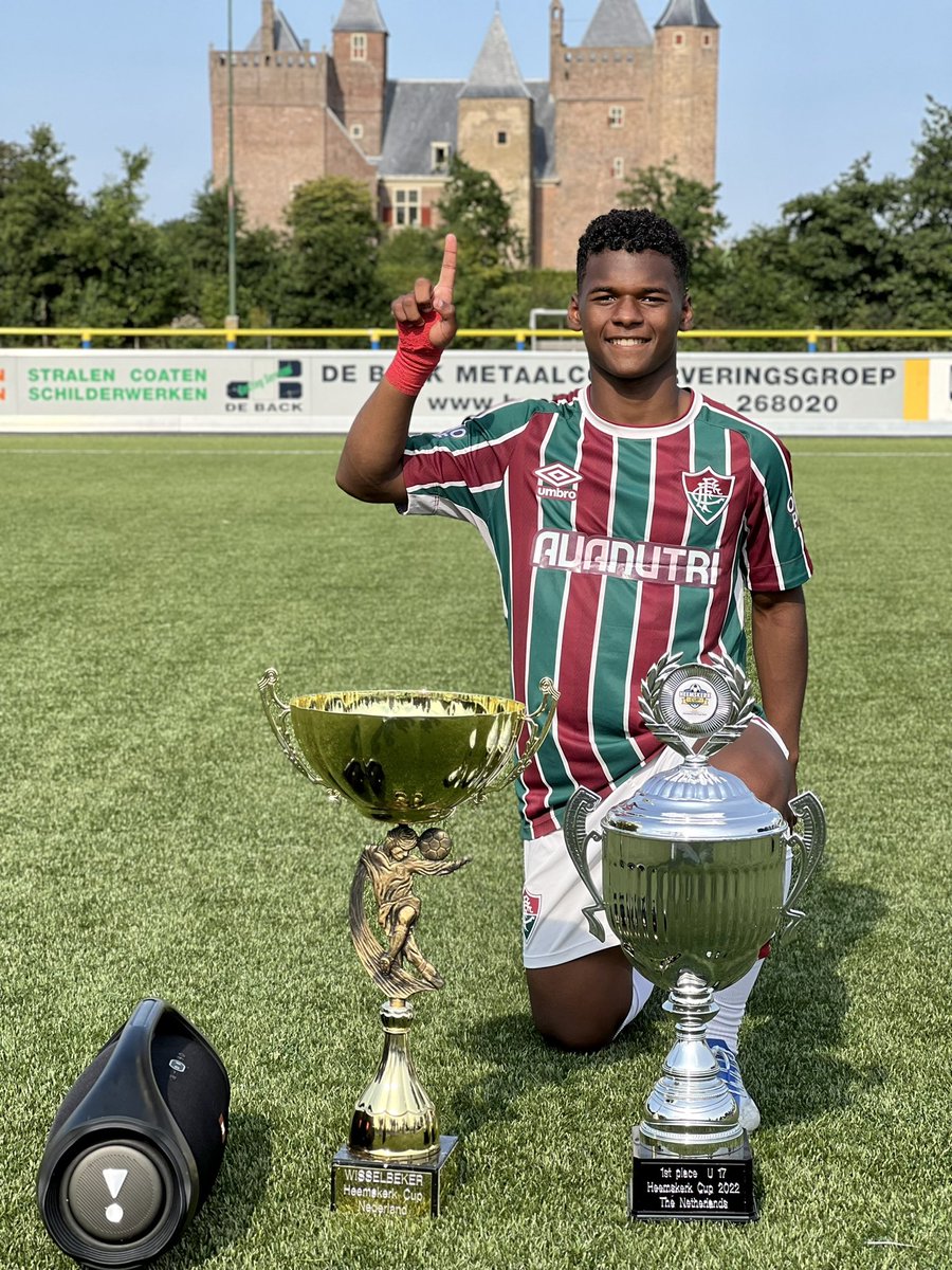 MatheusPedro_10's tweet photo. Quem foi campeão na Europa levanta o dedo 😳🙅🏾‍♂️🚀 https://t.co/0SEOHGnJPW