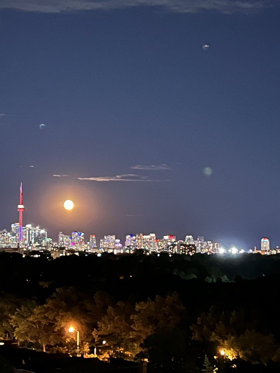 Another beautiful moonlit night in Toronto. August moons are awesome, enlightening the dark around and within.