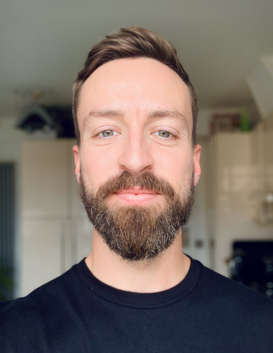 LTB92's tweet photo. Fully embracing these greys 👨‍🦳 https://t.co/eZbXN9AEae