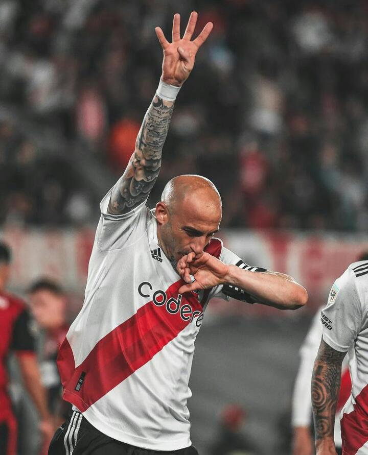 Messi_Locelso's tweet photo. @Desabatistadetw Y con este otro foton https://t.co/aOljDgb2Bq