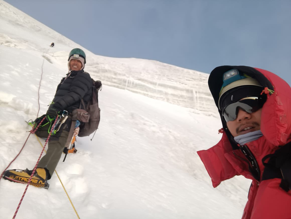 kutungtem's tweet photo. Independence day gift for Arunachal.
Bro. Tem Tapung of Taraso circle scaled Kang Yatse 1 (6401 M) at Ladakh. @PemaKhanduBJP  @NatungMama @ArunachalCMO @DcPapumPare https://t.co/xlE05oqU7A