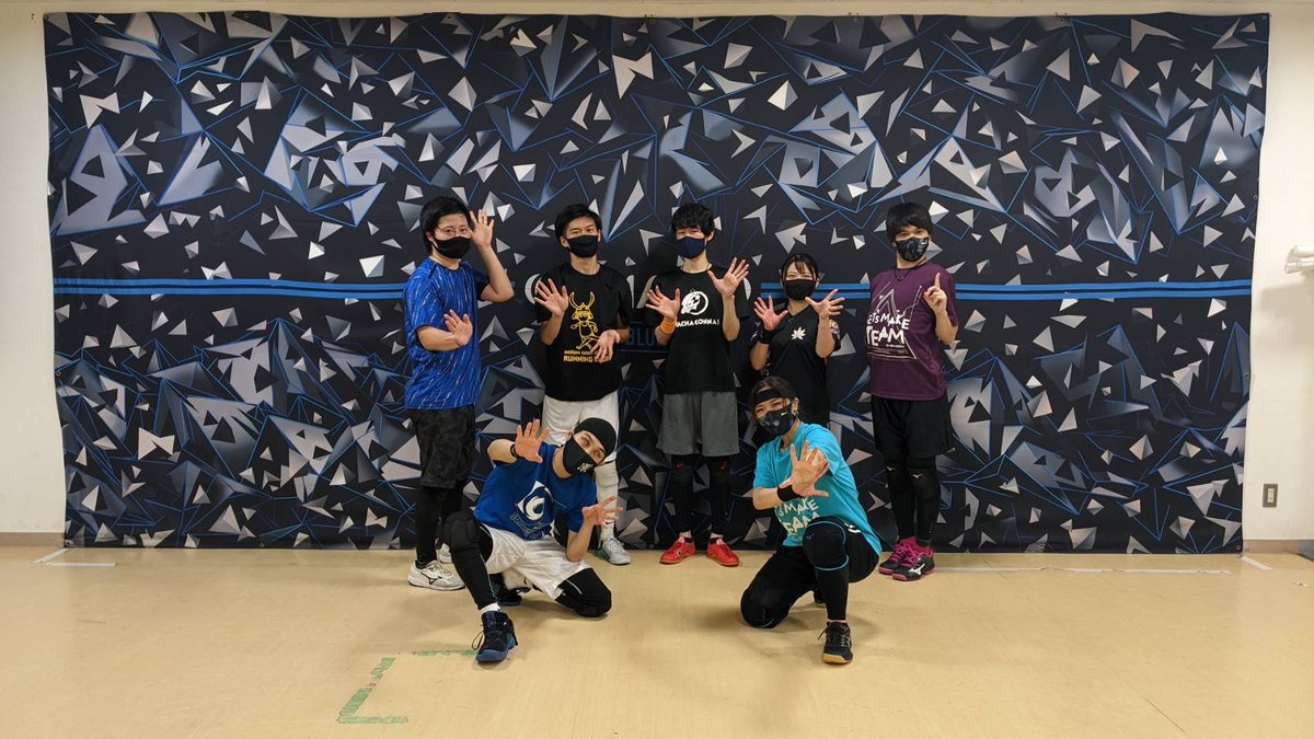 ihara_koto's tweet photo. わちゃわちゃさん練習ありがとうございましたー!!🤩🤩🤩🦆🦆🦆🏹
🍿時代で一緒に練習するの恐れ多かったレジェンドたちと練習できて嬉しかった🥳
一言、技術がすごい!
もう一言、変な人多い!!
#HADO #DAXWIN #わちゃわちゃピーポー #神様D様 https://t.co/xPzoQhqNVE