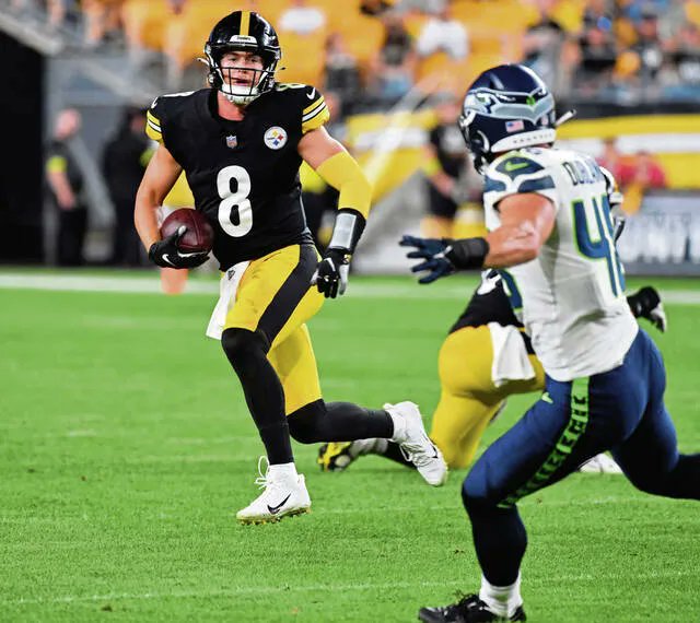 BroZoneInc's tweet photo. Last night was 🍌🍌🍌🍌 

@Steelers win preseason opener on Kenny Pickett's TD pass with 3 seconds left 
https://t.co/dBH2YG4h6Q https://t.co/XQM83IjtSK