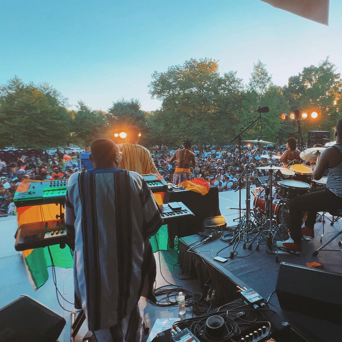 Wiyaala's tweet photo. Thank you @SummerStage  for having us. 🙏🏾😊🙏🏾
And to everyone that made it possible for us to be on that stage,thank you 🙏🏾.To the wonderful crowd! So much love ❤️ to you all 🌍🦁🌍🔥😃🤸🏾#Roar! https://t.co/3dODr2NIvu