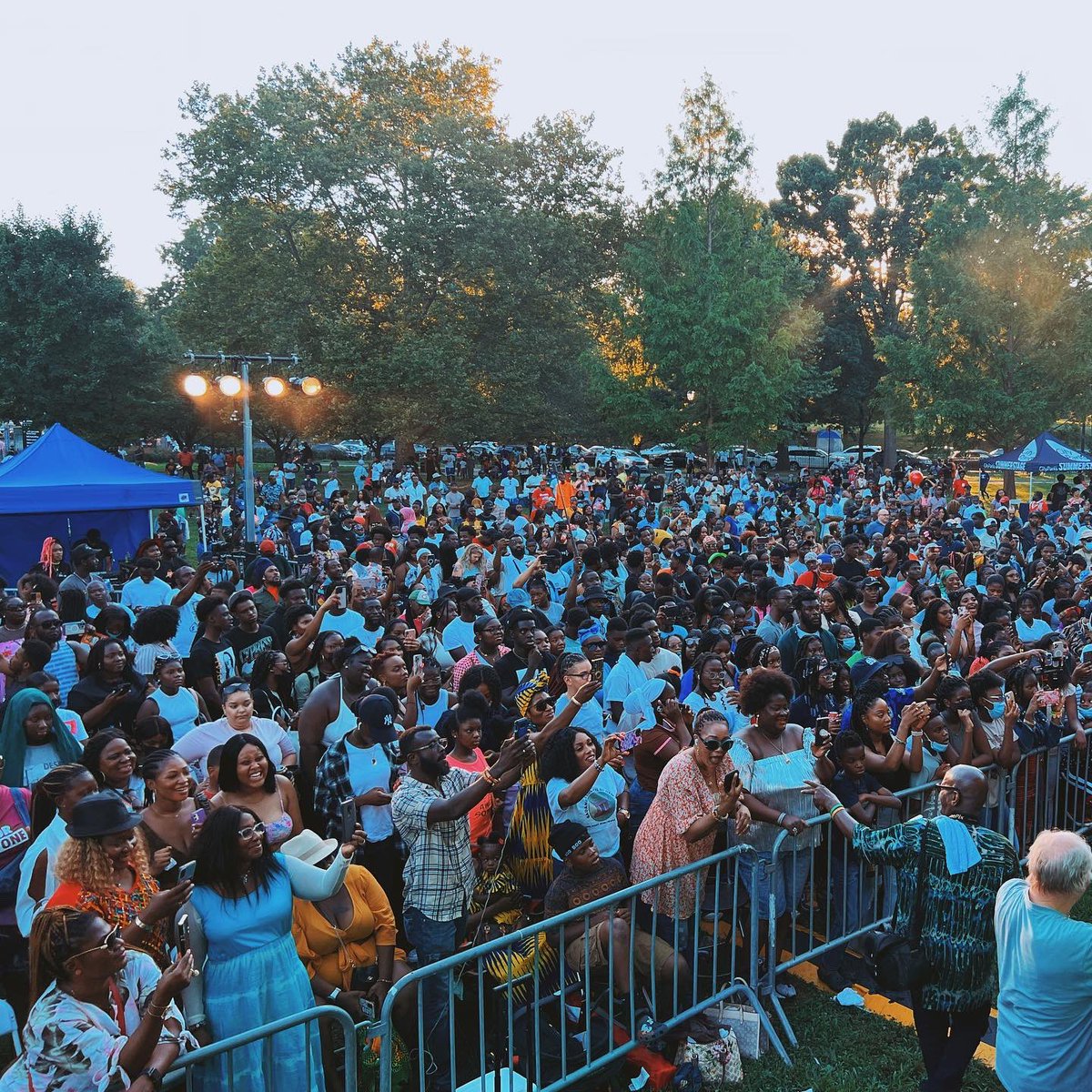 Wiyaala's tweet photo. Thank you @SummerStage  for having us. 🙏🏾😊🙏🏾
And to everyone that made it possible for us to be on that stage,thank you 🙏🏾.To the wonderful crowd! So much love ❤️ to you all 🌍🦁🌍🔥😃🤸🏾#Roar! https://t.co/3dODr2NIvu