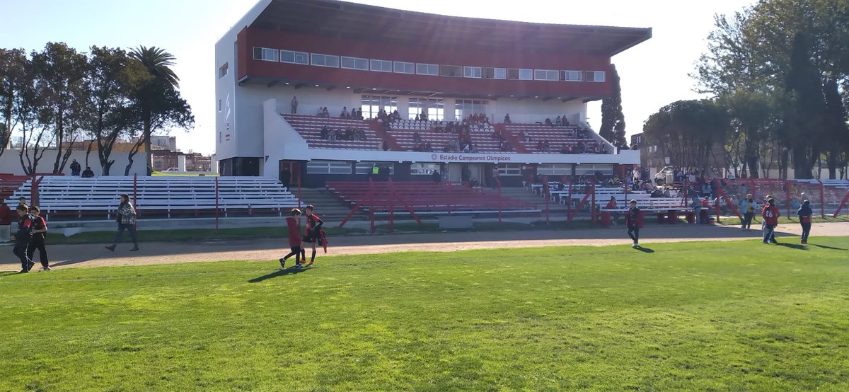 TercerRadio's tweet photo. Domingo de finalisima por @fmflorida89_3 
14y30hs la previa
15y30hs @AtleticoFlorida vs @CNdeF_FLORIDA 
Relata @SSarla 
Comenta @DibarboureJose 
Nos escuchas en todo el 
🌏👉 https://t.co/ChRx65BDX6
Somos el fútbol!! https://t.co/3prIo3hdmr