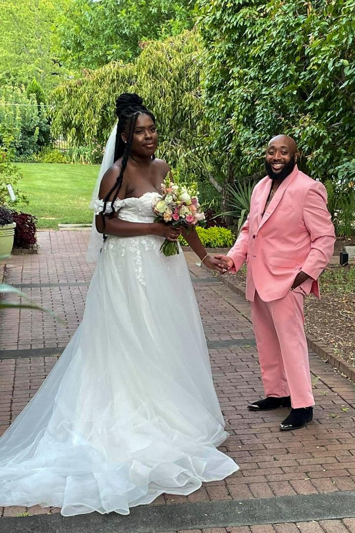 BeenLaced's tweet photo. I don't even be on here, but im tell everybody I married @Synthesisshoots https://t.co/VKfELPxzSj