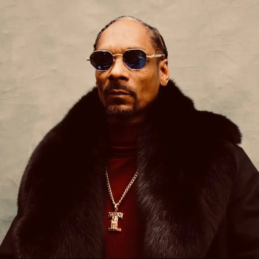 spencernoon's tweet photo. I'm now convinced that Death Row Mix: Vol 1 from @SnoopDogg will enter the historical canon of music NFTs. Anyone who reads Snoop's note from this @soundxyz_ drop can see how ahead of his time he was. In retrospect this will be obvious. So I just swept the floor with @gemxyz. https://t.co/dyco5fxSTi