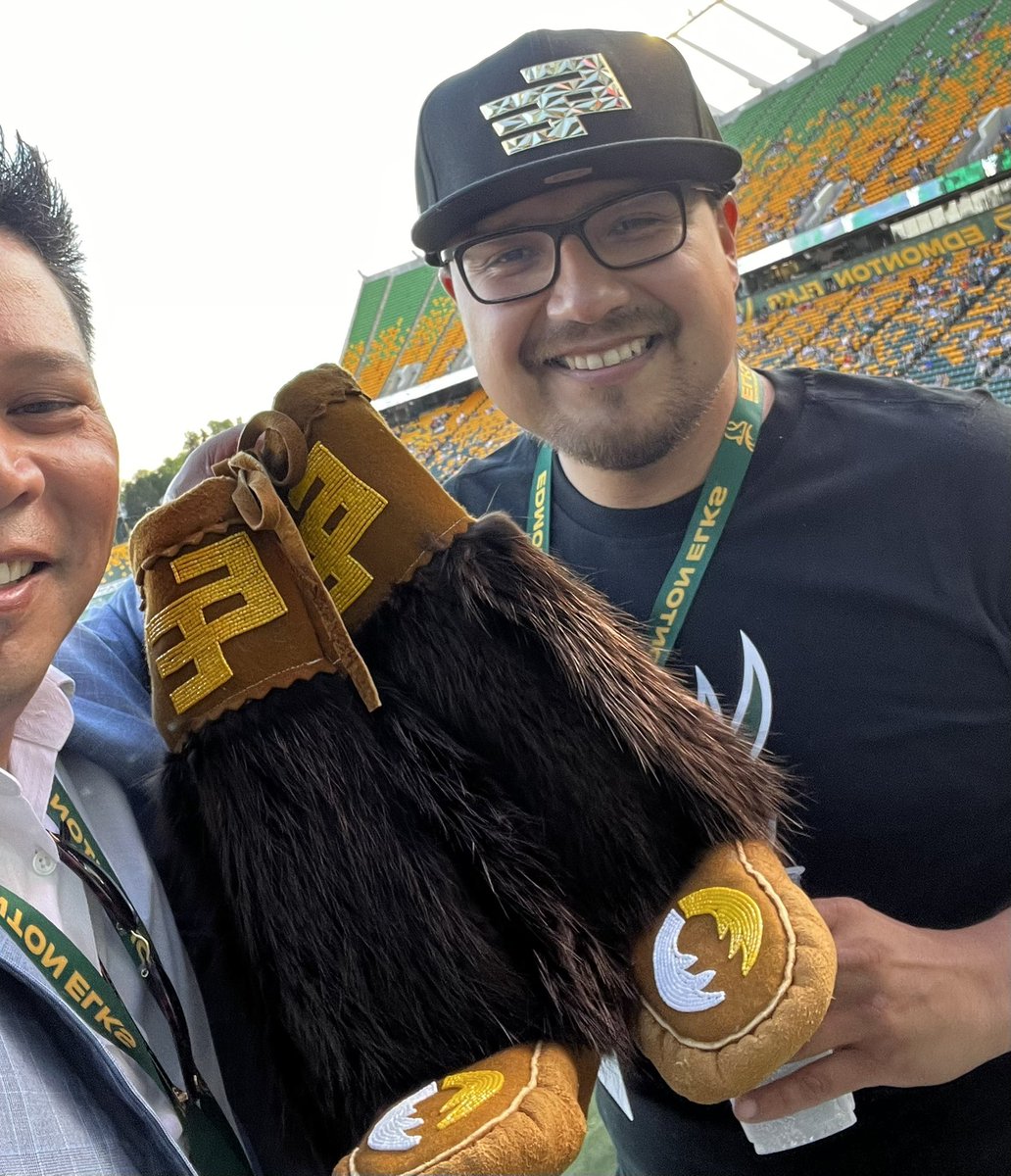 Victor Cui (@victorcui) on Twitter photo 2022-08-14 15:50:35 He’s a visionary no doubt & if you were a fly on the wall listening to us chat it would be #mindblown. The youngest Chief in Enoch history, Chief Billy Morin’s wife made me this beautiful gift. #Honoured & #Thankful @billymorinECN #EnochCreeNation #GoElks Stay tuned! He’s a visionary no doubt & if you were a fly on the wall listening to us chat it would be #mindblown. The youngest Chief in Enoch history, Chief Billy Morin’s wife made me this beautiful gift. #Honoured & #Thankful @billymorinECN #EnochCreeNation #GoElks Stay tuned!