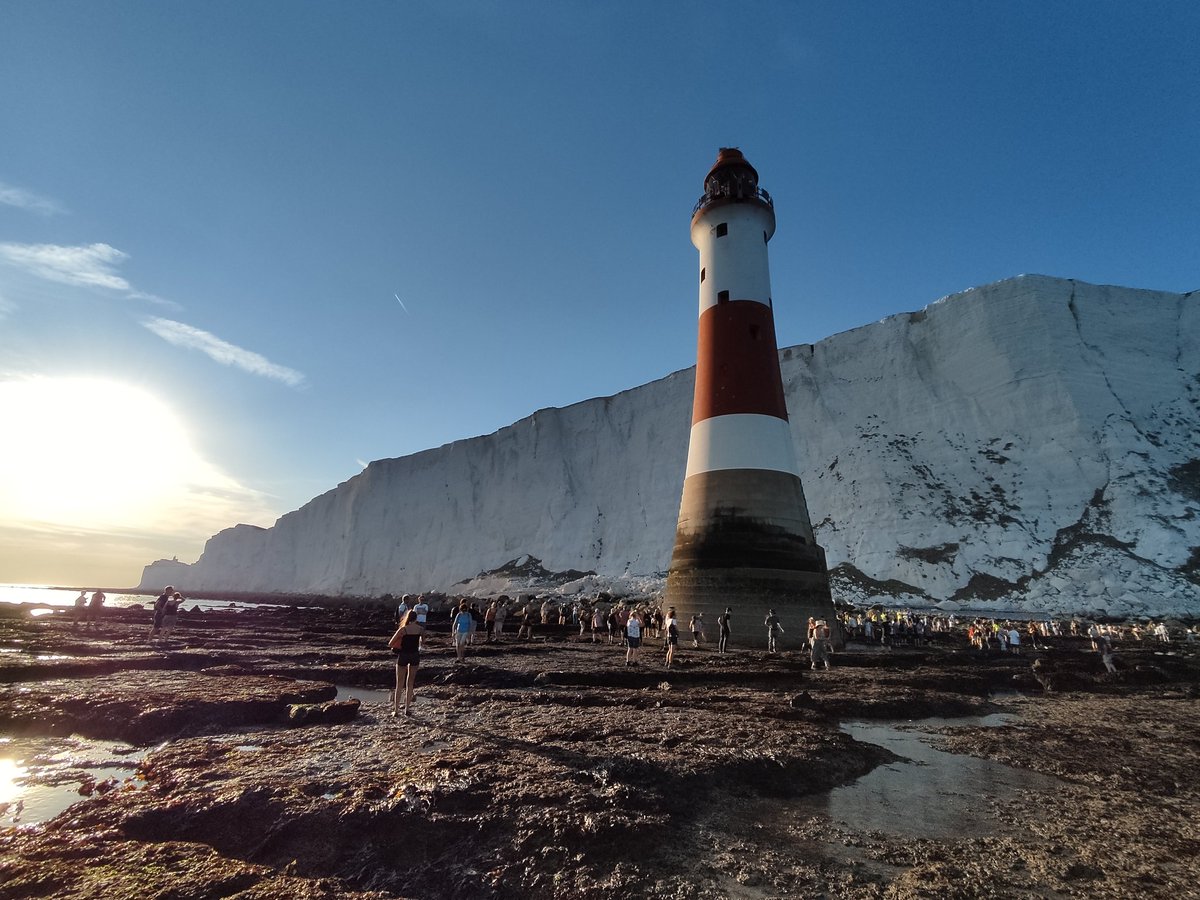EW_RAYNET's tweet image. Sunday brought the 2022 Beachy Head Lighthouse Challenge organised by Eastbourne Rotary AM. A gentle (!?) stroll the the lighthouse at low tide.
