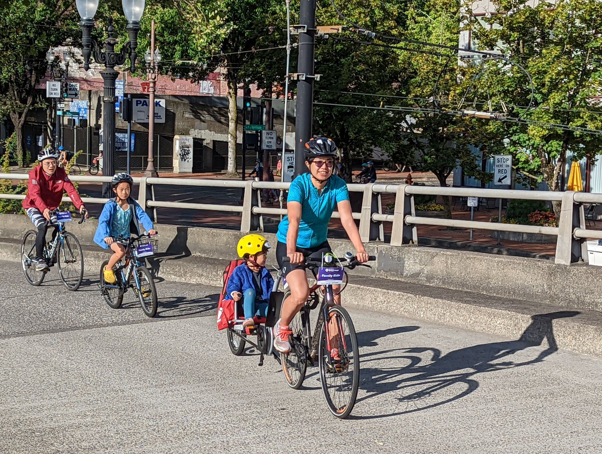 ProvMedford's tweet photo. A great way to start the day, with the 13-mile family ride that's under way! #BridgePedal https://t.co/kVBkbGibI2