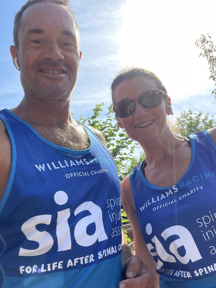 Training is hard in this weather ! Please support the SIA - a wonderful organisation justgiving.com/fundraising/to…