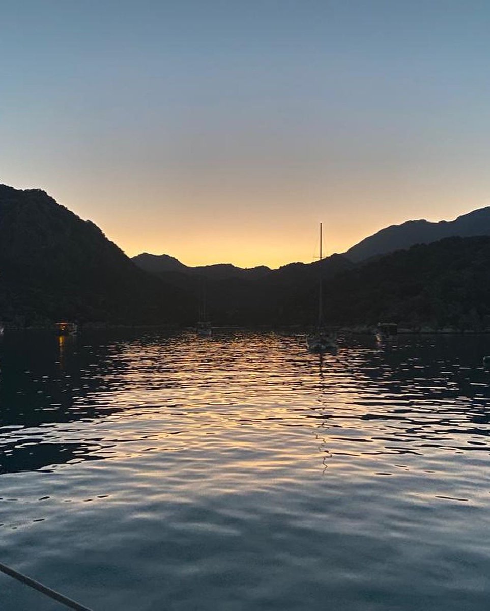 La mer, le soleil, le vent et la dream team familiale comme équipage. What else ?