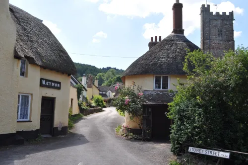 oohmatron6's tweet photo. @elonmusk @teslaownersSV Why a city, they do say there is less crime in the pretty villages-- https://t.co/bD79BmIHV1