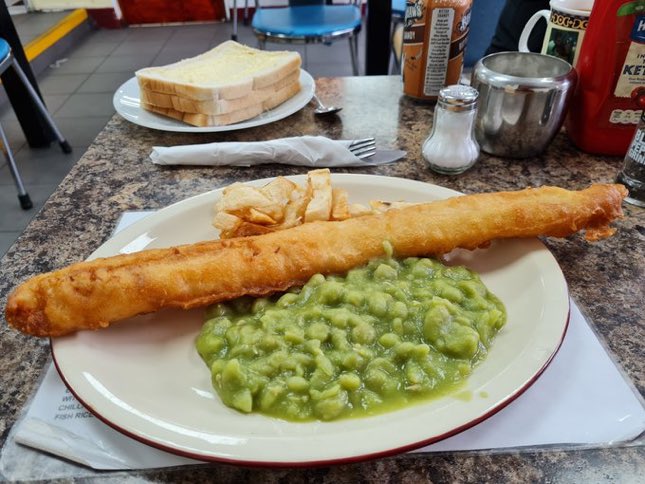 NoContextBrits's tweet photo. British cuisine. Best in the world. https://t.co/eaWRyrsAnh