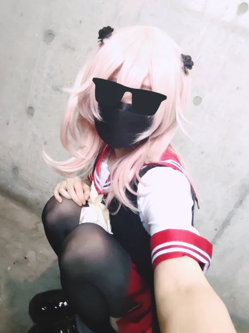 コスプレ注意すぐニヤけるしちいさくないジュ…だけどたのしかった!!笑グラサンも準備したのにつけるのわすれてたからスタンプしときます 