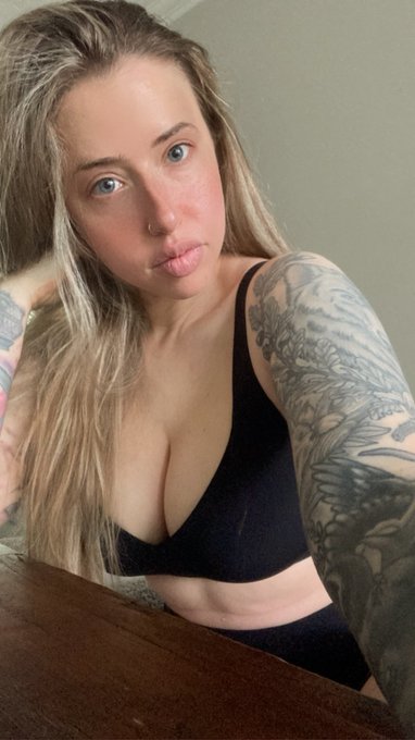 It&rsquo;s Sunday.. that means new posts on my site ☺️ https://t.co/uQoDXVBbsl<a href="/tag/selfie"class="tags"><span>#selfie</span></a><a href="/tag/blonde"class="tags"><span>#blonde</span></a><a href="/tag/suicidegirls"class="tags"><span>#suicidegirls</span></a><a href="/tag/sg"class="tags"><span>#sg</span></a><a href="/tag/tattoos"class="tags"><span>#tattoos</span></a><a href="/tag/g"class="tags"><span>#g</span></a>