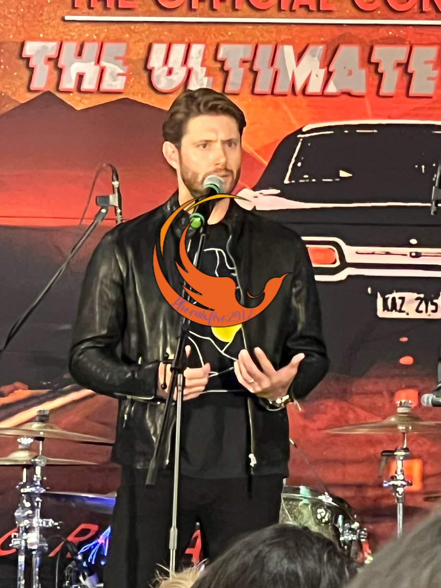 phoenixfire2912's tweet photo. #SPNDC #JensenAckles #GoldPanel https://t.co/h9mtSQO19D