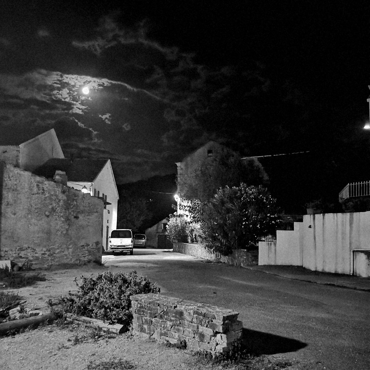 I Piazzali d'Alisgiani... Notte di piena Luna.. Attenti... 😏😏😏