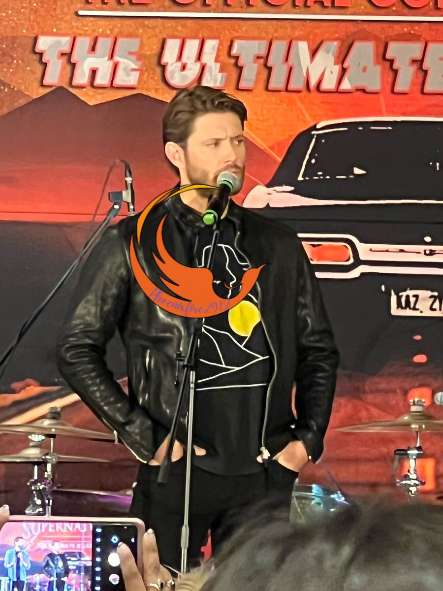 phoenixfire2912's tweet photo. #SPNDC #JensenAckles #GoldPanel https://t.co/LkSOQ5sn3G