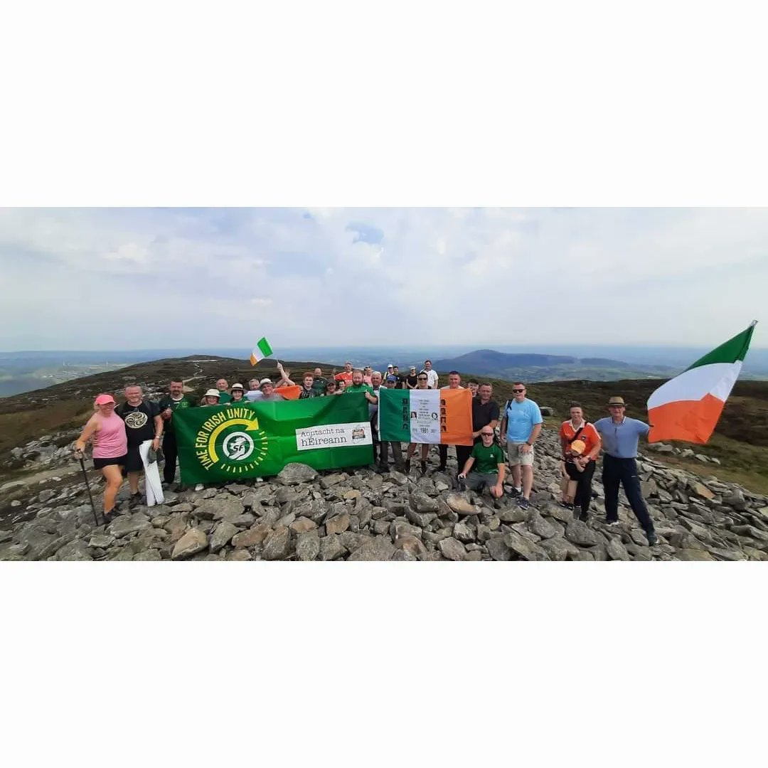 LizKimminsSF's tweet photo. At the top of Slieve Gullion this morning with a team from Newry, South Armagh and further afield for #UnityWeekend.
The conversation is unstoppable, and together we can, and will, build a new Ireland of equals.
#TimeForUnity #Ireland #Newry #SouthArmagh #SinnFéin https://t.co/znjKF5wMRi