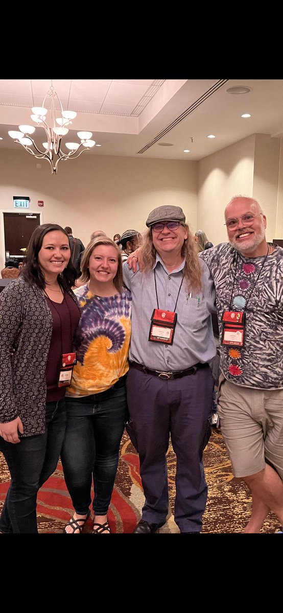 HarwardWriting's tweet image. #Quills2022 with Infinite Monkey chapter leadership. What more can you ask for?