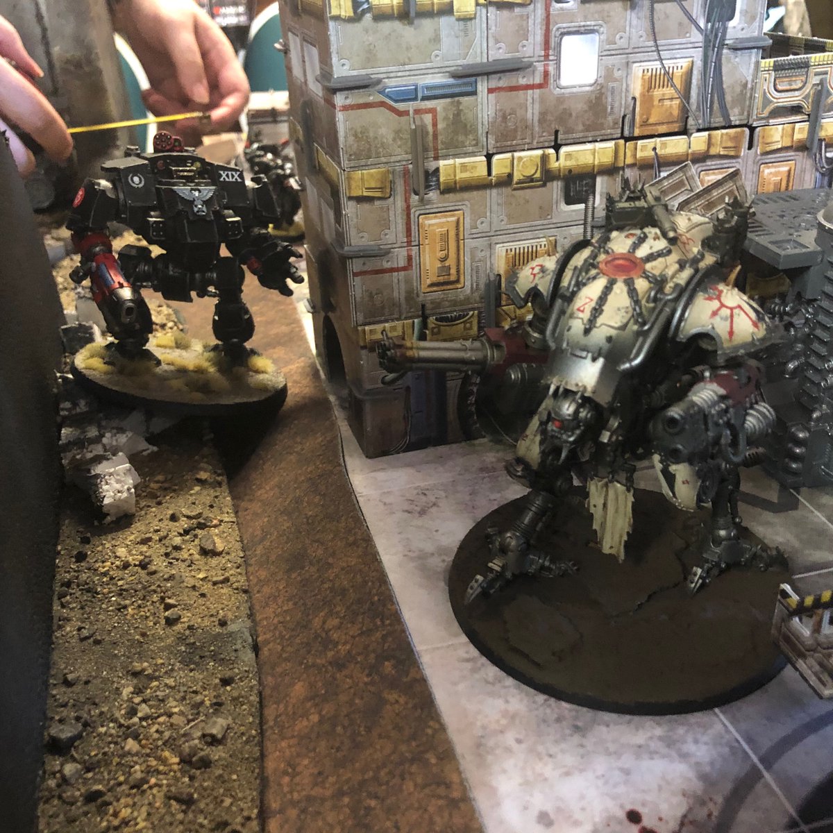 AuthenticDunge1's tweet photo. The Aeldari aided in this loss for the imperium, only to Webway away before the planet itself, and all the forces fighting on it were consumed in the Chaos Victory! Many valiant duels took place during. A fitting, exhausting and amazingly fun end to our third crusade! https://t.co/tHu9mTMkiQ